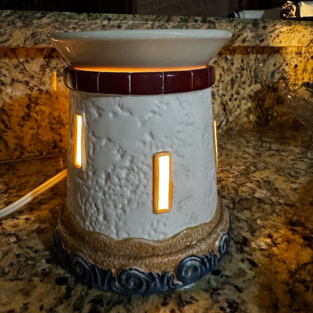 Retired Scentsy Lighthouse Warmer with Replaced Wax Bowl Fully Functional